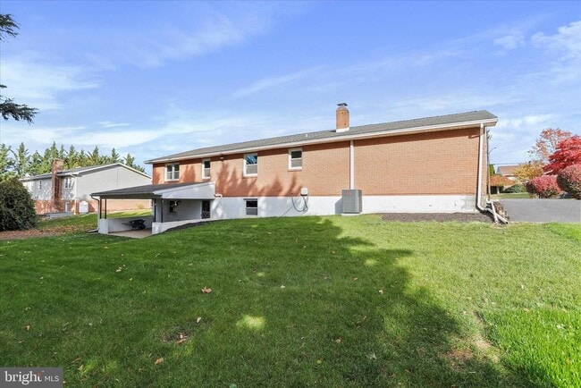 Building Photo - 140 Williamson Ave