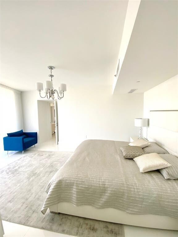 Building Photo - 17201 Collins Ave