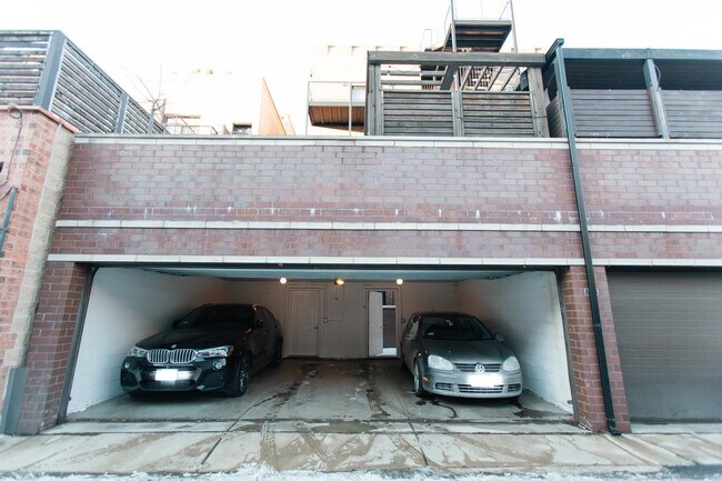 Building Photo - 843 W Fletcher St