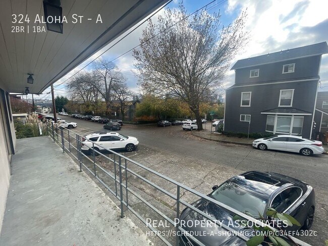 Building Photo - 324 Aloha St