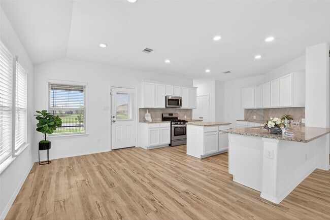 Building Photo - 5402 Still Creek Ranch Dr