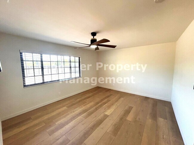 Building Photo - ***Completely Remodeled 3 bed+ Bonus Room,...
