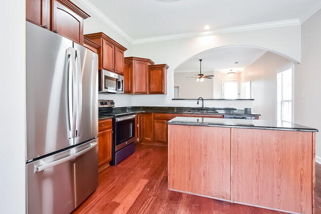 Building Photo - 7393 Brentridge Dr