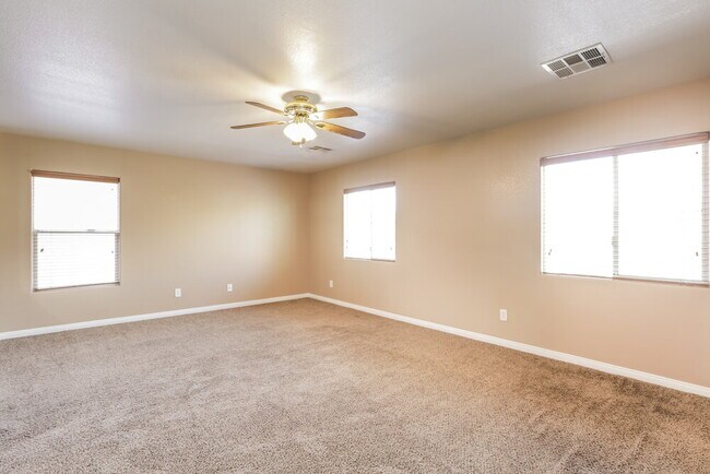 Building Photo - 5033 Diamond Ranch Ave