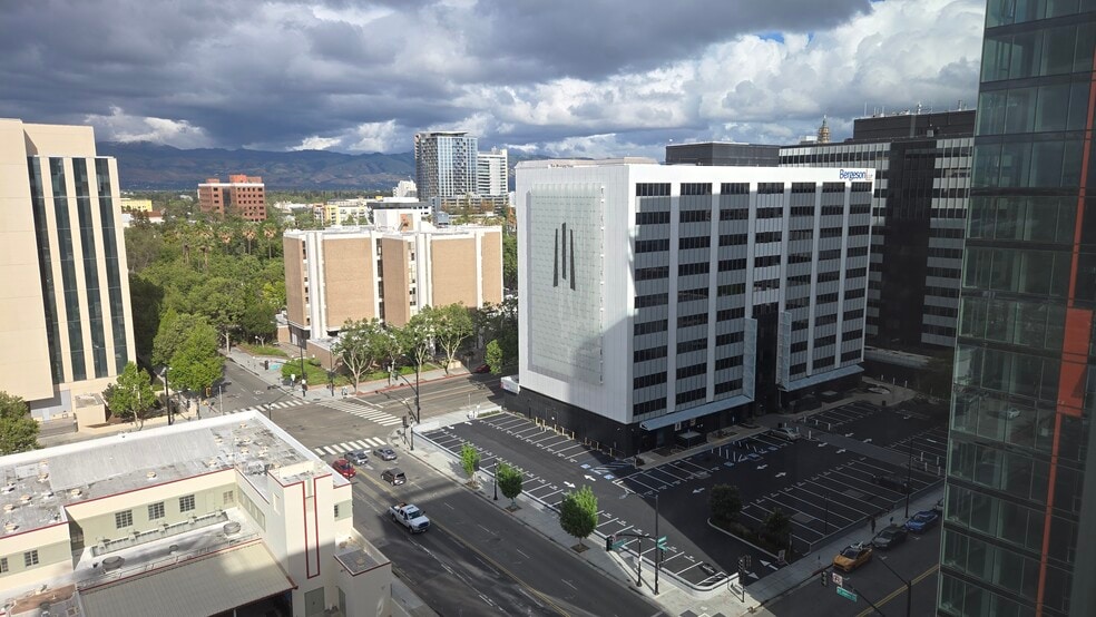 Building Photo - 175 W Saint James St