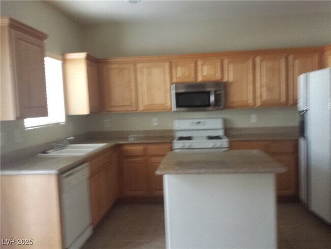 Building Photo - 10952 Scotch Rose St