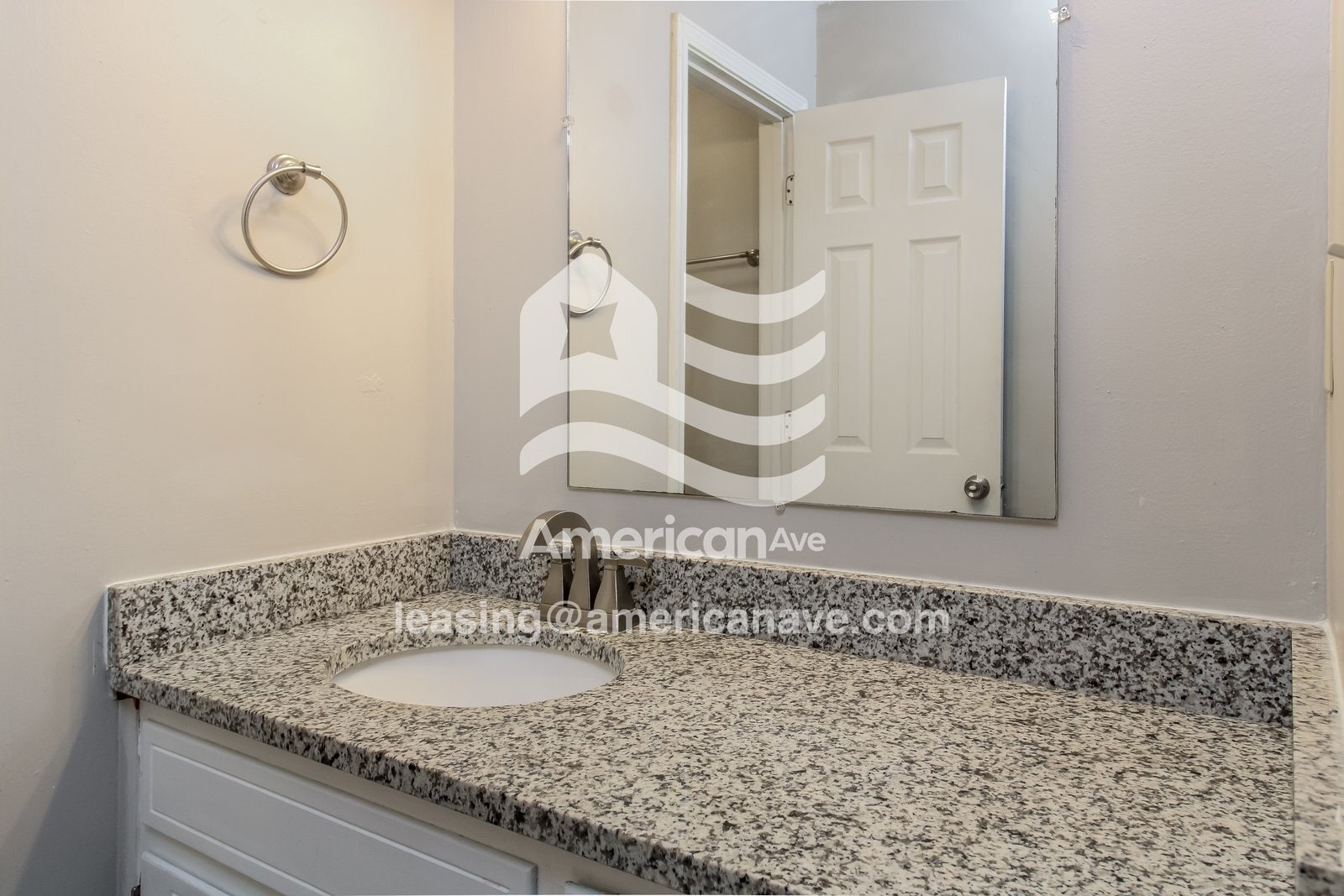 Building Photo - 3752 Fairington Dr