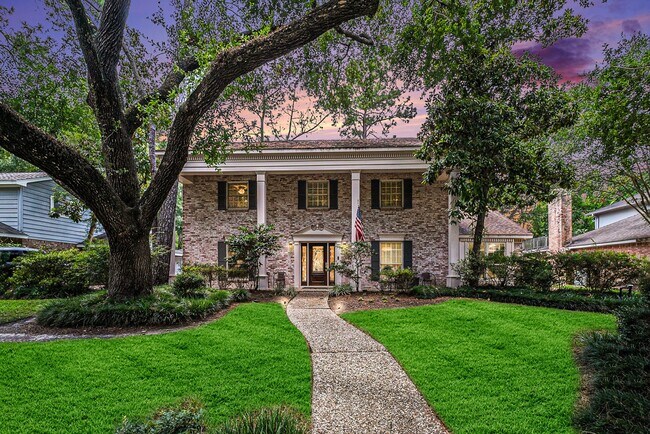 Building Photo - 743 Bison Dr