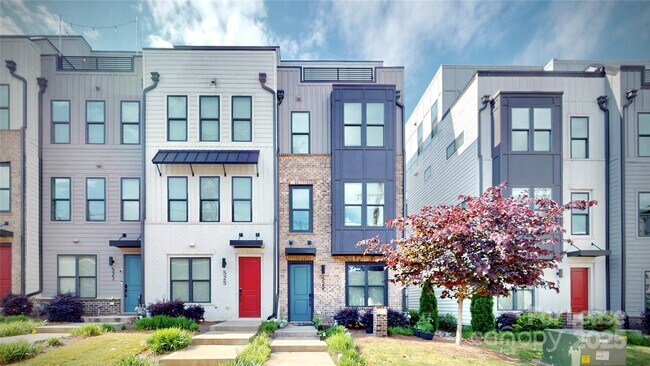 Primary Photo - 529 W Tremont Ave