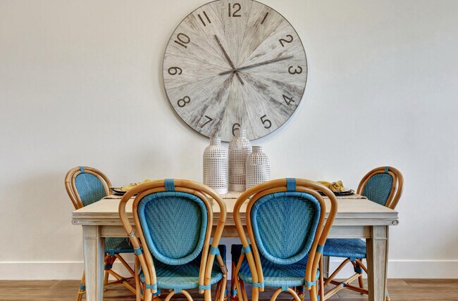 Building Photo - 608 Waters Edge Ln