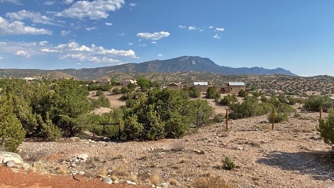 Building Photo - 145 Windmill Trail