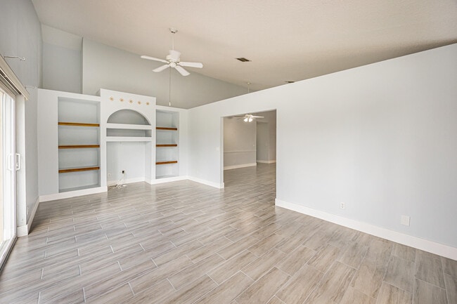 Building Photo - 5148 Rosen Blvd