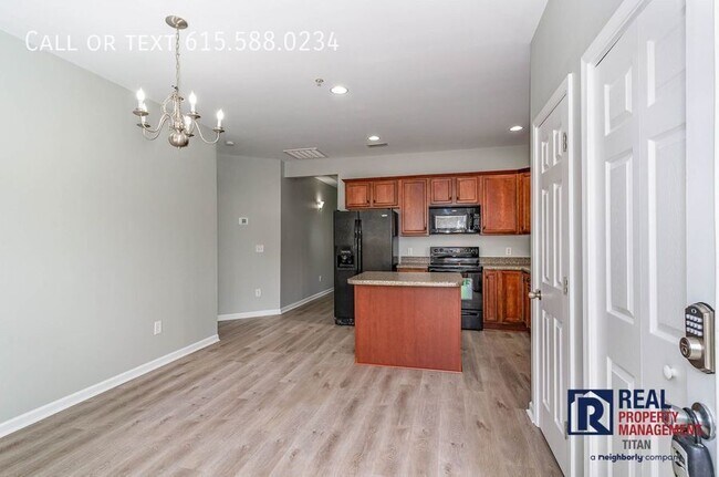 Building Photo - 1004 Briggs Ln
