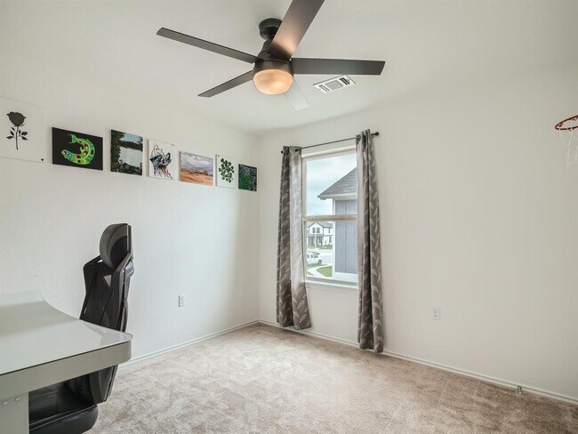 Building Photo - 5301 Hallowell Ct