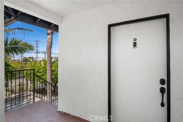 Building Photo - 201 E 16th St