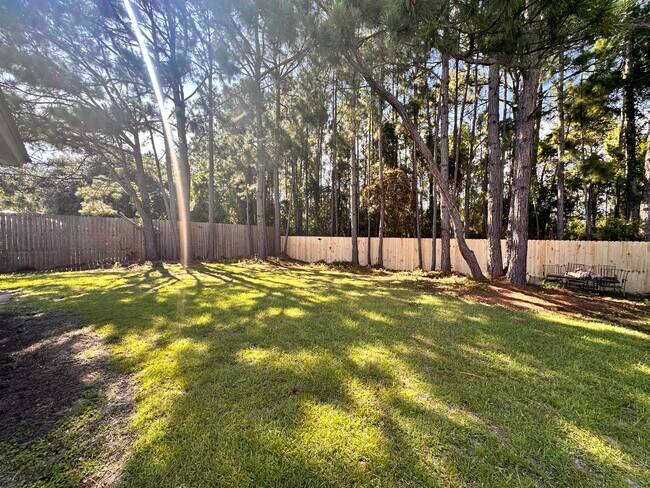 Building Photo - 175 White Heron Dr