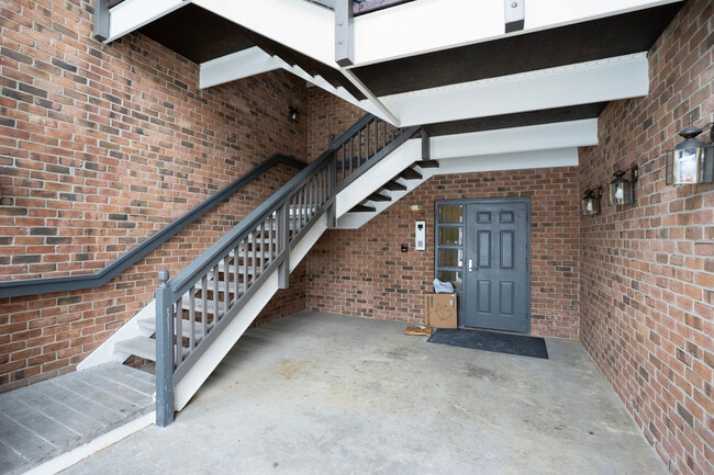 Building Photo - 7503 Ashby Ln