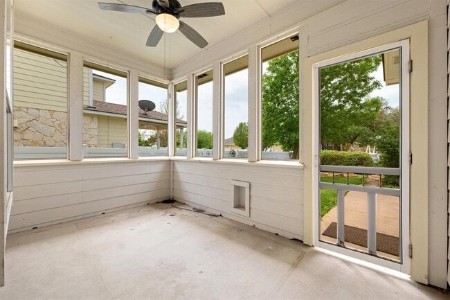 Building Photo - 1506 Wild Basin Ln