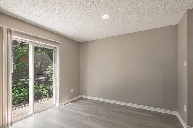 Building Photo - 1228 Ave O