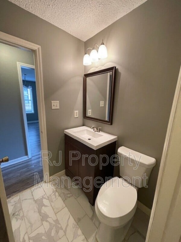 Building Photo - 6989 Amberly Way Dr