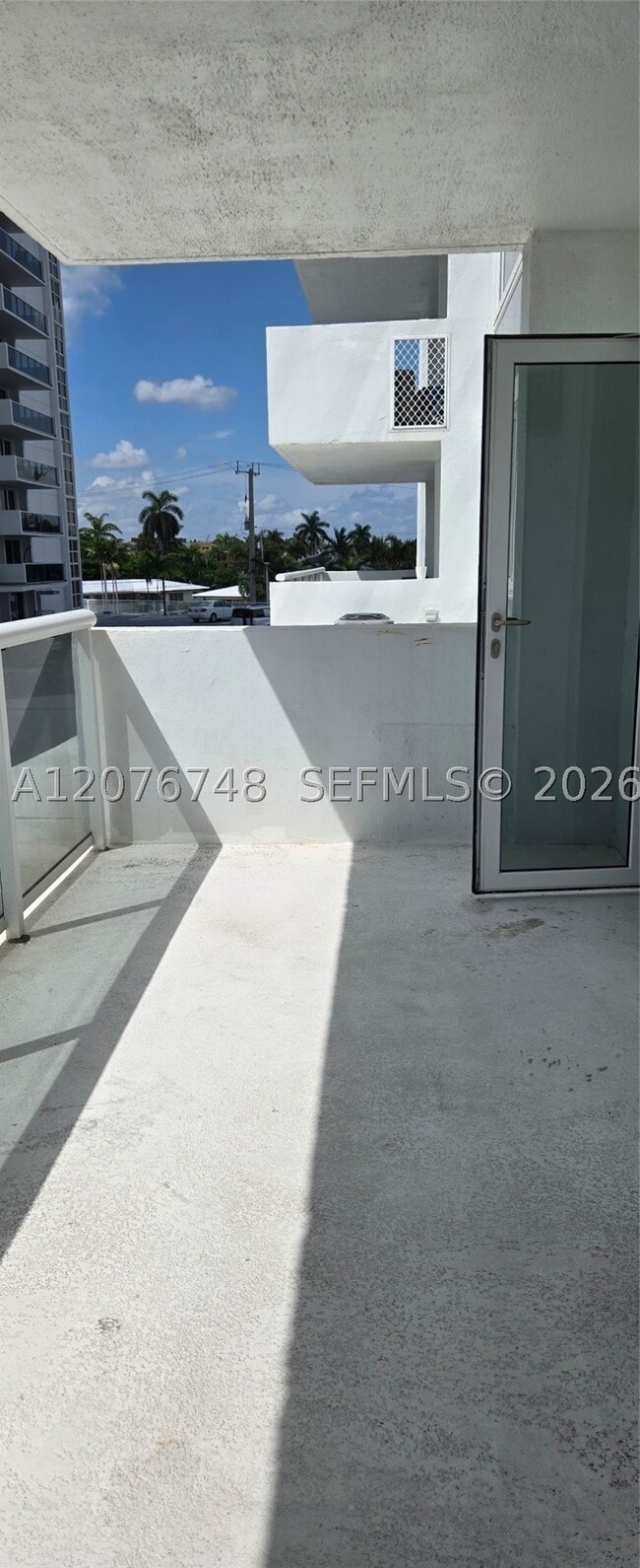 Building Photo - 2715 N Ocean Blvd