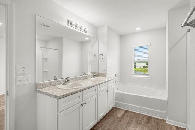 Building Photo - 5832 Viking Wy