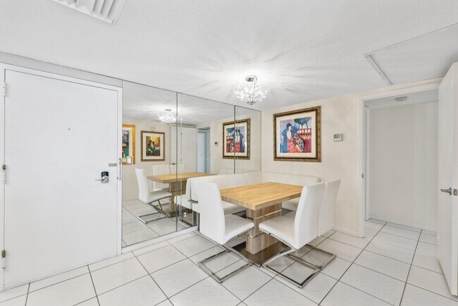 Building Photo - 3230 S Ocean Blvd