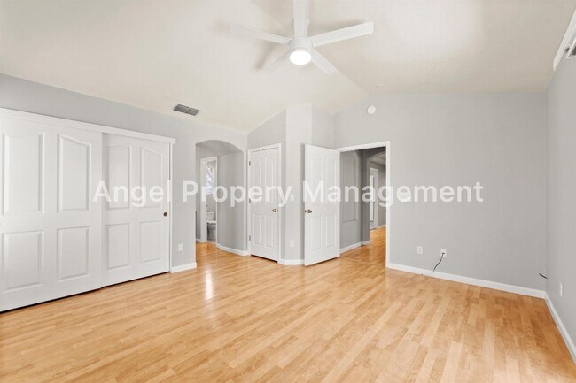 Building Photo - 10093 Oglethorpe Way