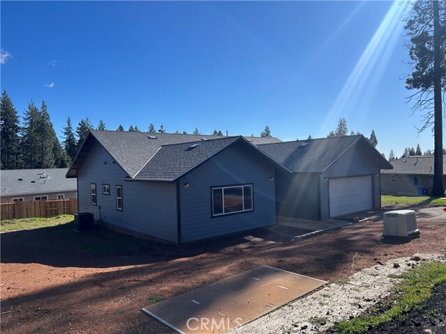 Building Photo - 14014 Creston Rd