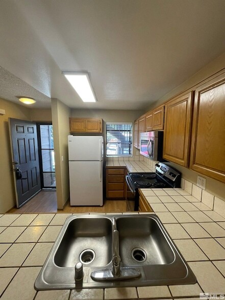 Building Photo - 2989 Tierra Verde E