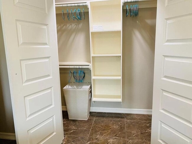 Building Photo - 183 Kleberg Ave