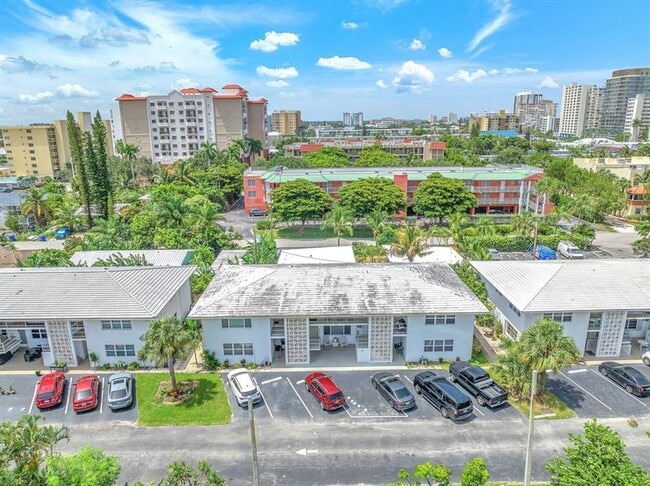 Building Photo - 3213 Colony Club Rd