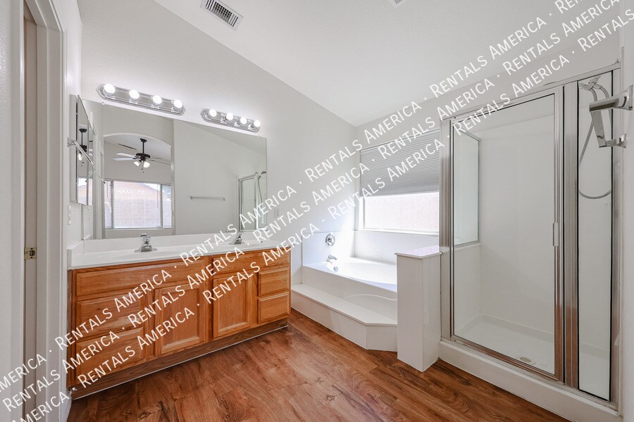 Building Photo - 17463 W Rock Wren Ct