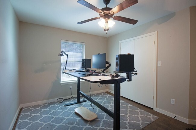 Building Photo - 5106 Shiloh Ridge Dr