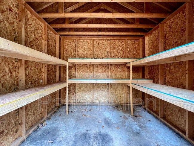 Building Photo - 15 Woodbine Rd