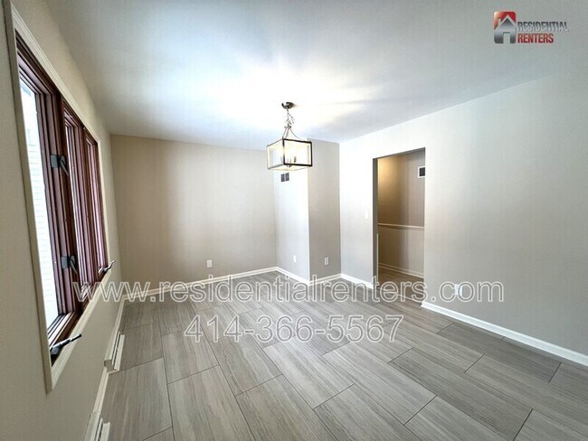 Building Photo - 13311 W Ferguson Rd