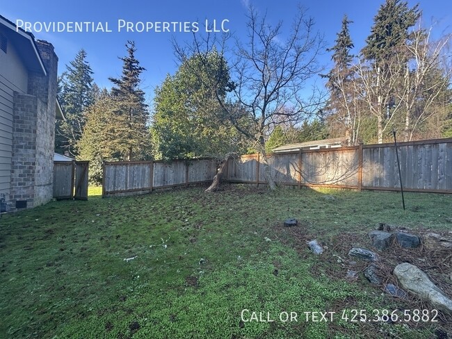 Building Photo - 10521 NE 139th St