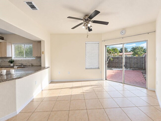 Building Photo - 130 SW 109th Ave