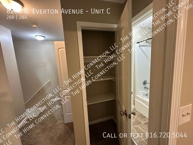 Building Photo - 8208 N Everton Ave