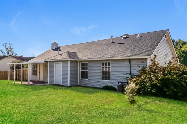 Building Photo - 4680 Tumblebrook Cove