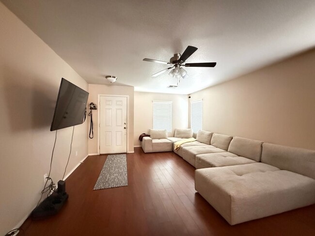 Building Photo - Ray Ranch 3 bedroom, Available now!!