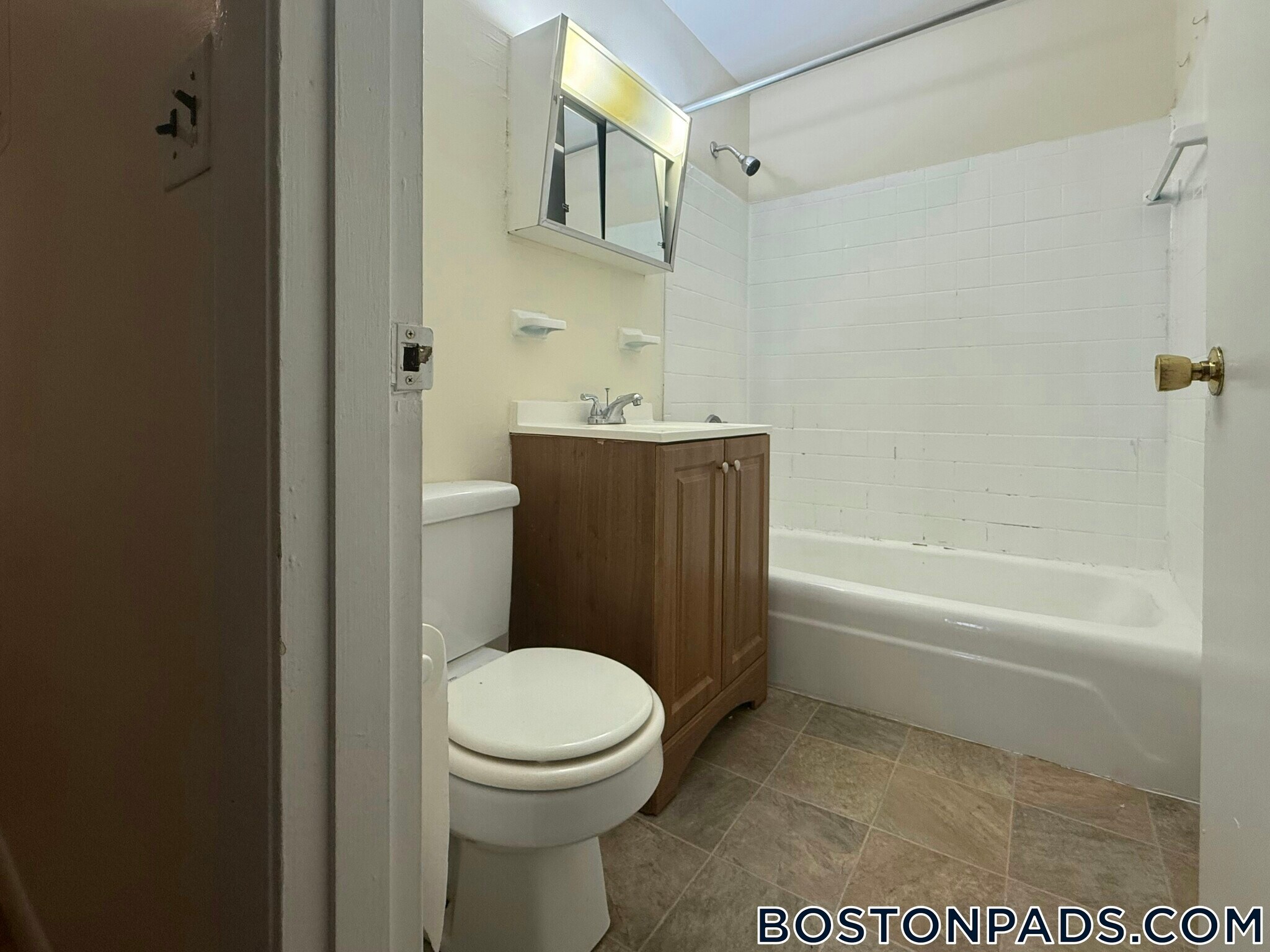 Building Photo - 66 Homer Ave