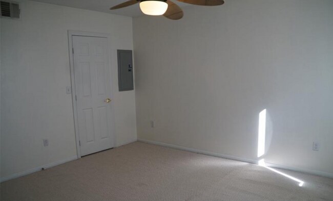 Building Photo - 6955 N Durango Dr