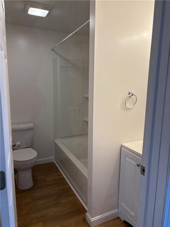 Building Photo - 453 Pond St