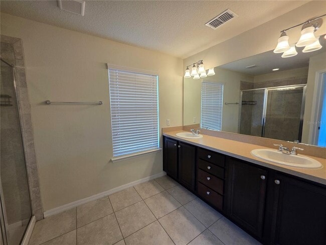 Building Photo - 1069 Pavia Dr
