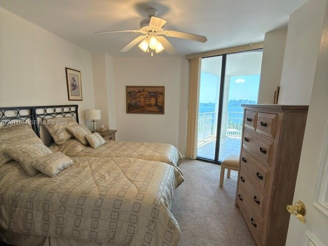 Building Photo - 4000 Towerside Terrace