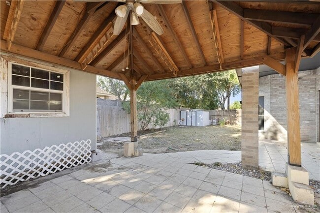 Building Photo - 38 Kiwi Ave