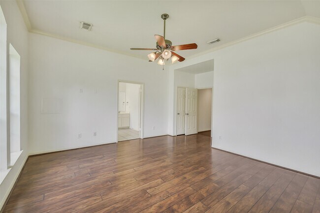 Building Photo - 11802 Chateau Trail
