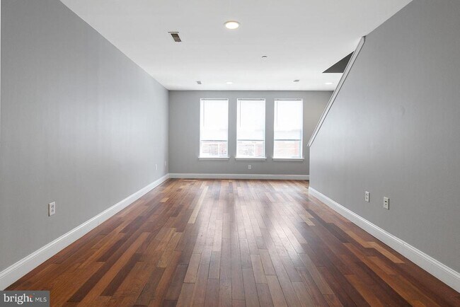 Building Photo - 1940 N Gratz St