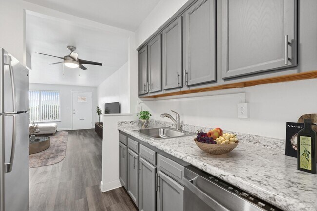 Building Photo - The Estates At Fernview